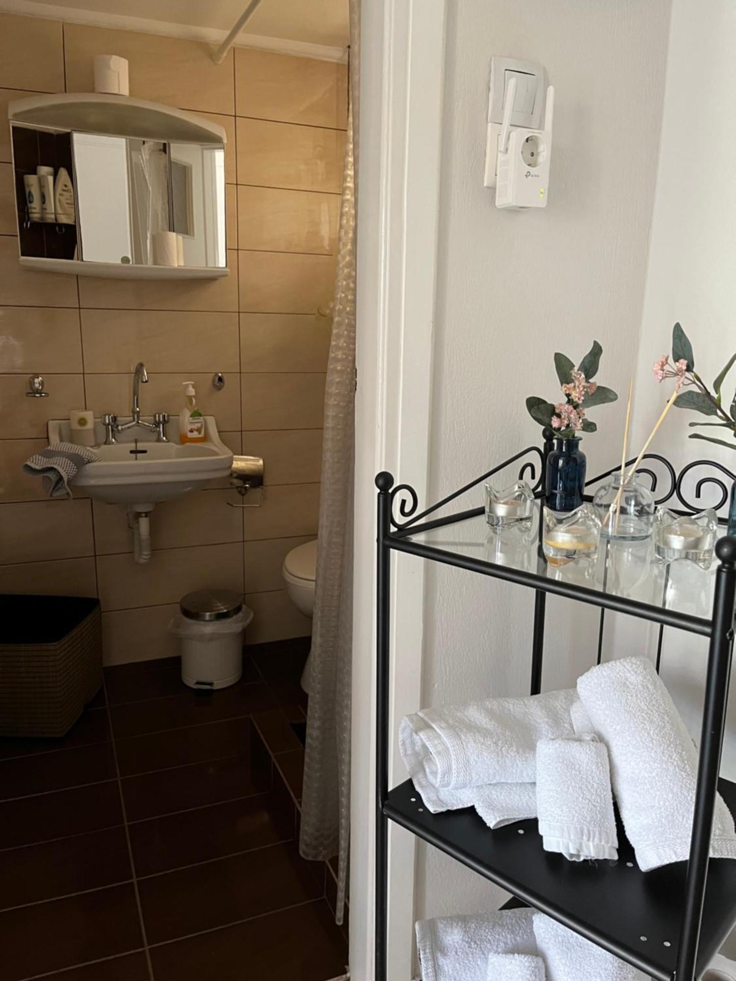 Sea View Apartments Near Athens Airport アルテミダ エクステリア 写真
