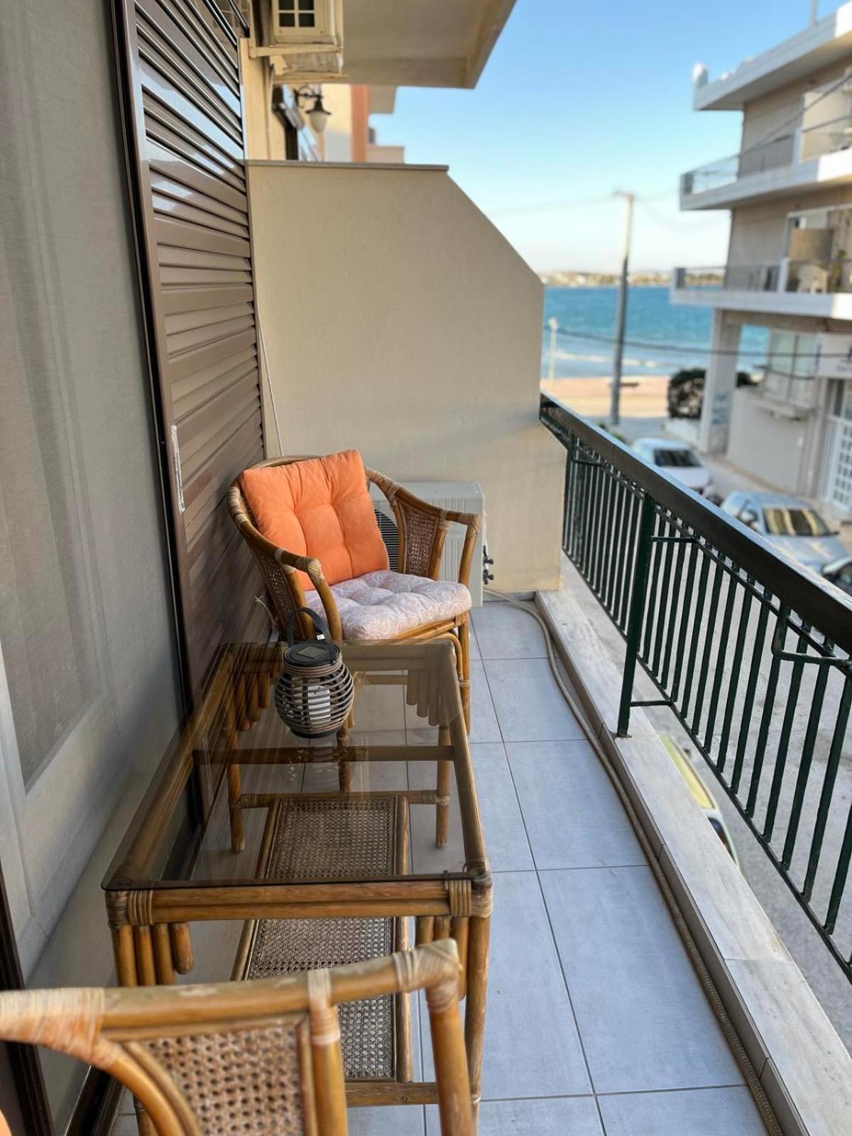 Sea View Apartments Near Athens Airport アルテミダ エクステリア 写真