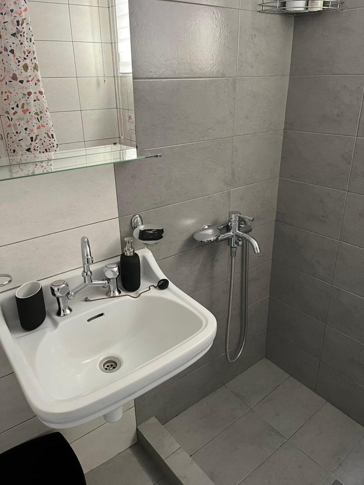 Sea View Apartments Near Athens Airport アルテミダ エクステリア 写真