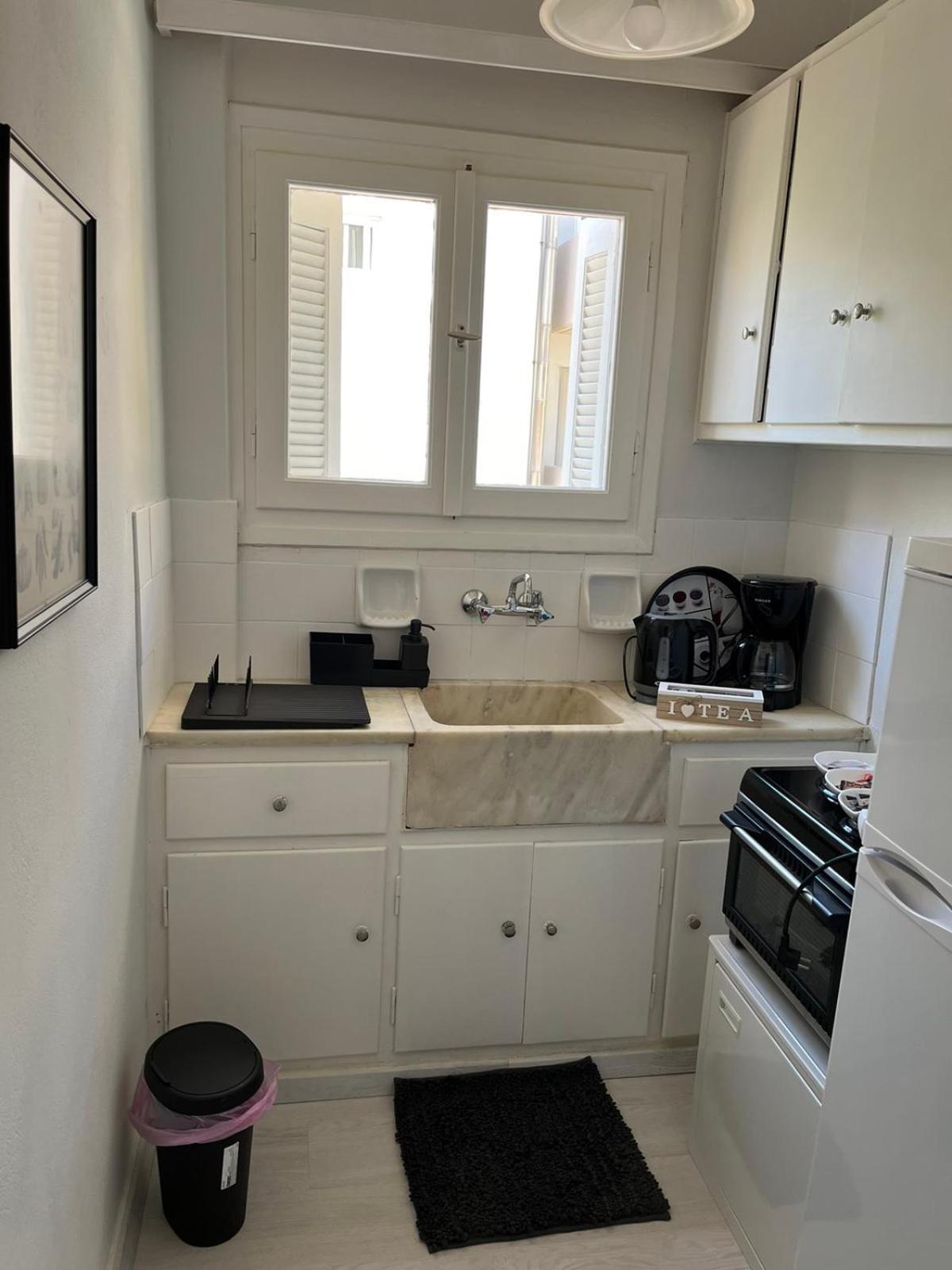 Sea View Apartments Near Athens Airport アルテミダ エクステリア 写真